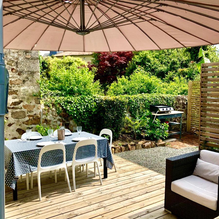 Maison Hirondelles Gites Mezieres-sur-Issoire Exterior photo